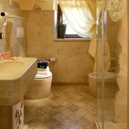 Unica Agri-charming House * אסיסי