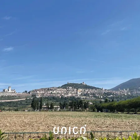Unica Agri-charming House אסיסי