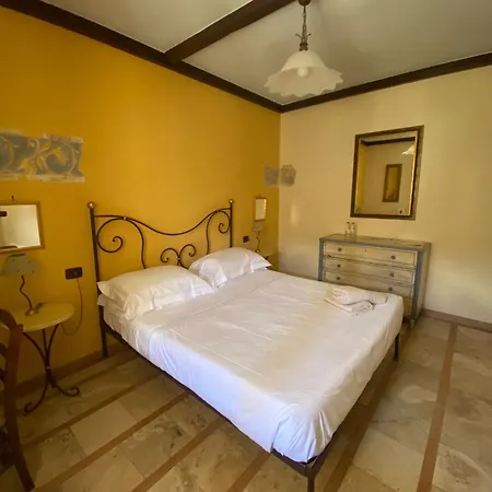 Unica Agri-charming House לינה וארוחת בוקר *