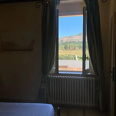 לינה וארוחת בוקר Unica Agri-charming House